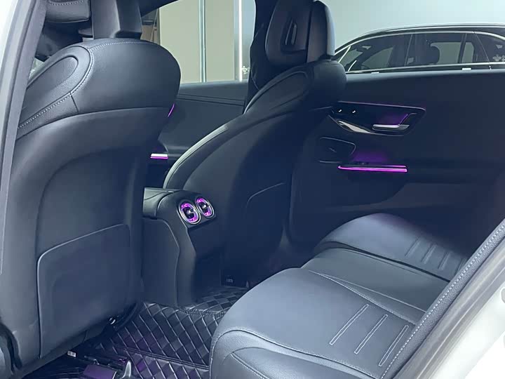 Фото 9 - Mercedes-Benz C-Class