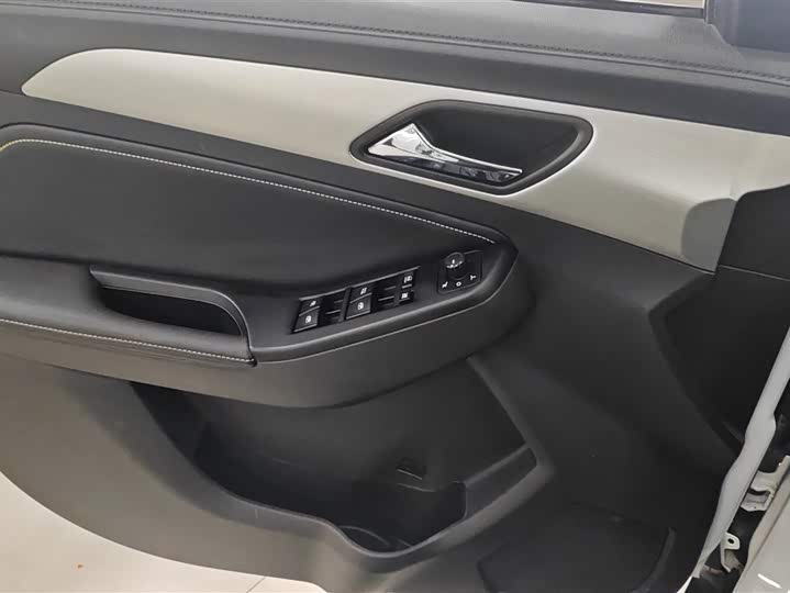 Фото 7 - Beijing X3