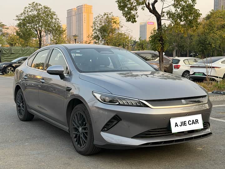 Фото 3 - BYD Qin Plus