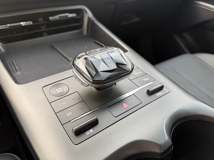 Фото 8 - BYD Qin Plus