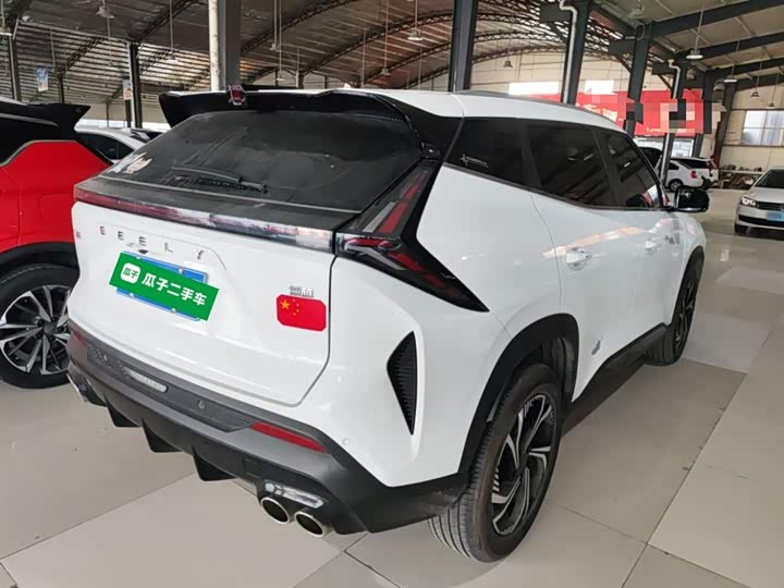 Фото 7 - Geely Atlas