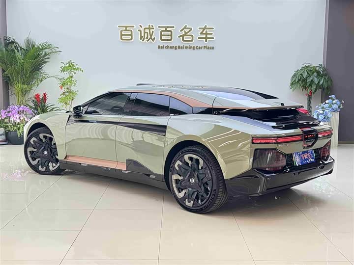 Фото 8 - HiPhi Z