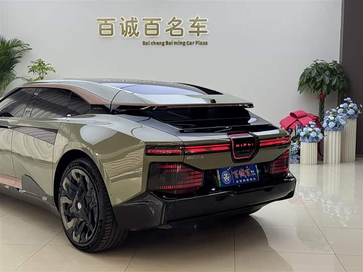 Фото 9 - HiPhi Z