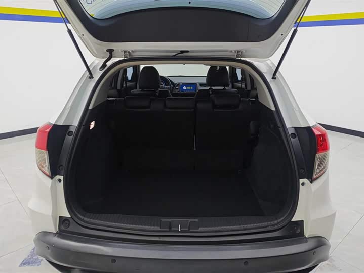 Фото 4 - Honda Vezel