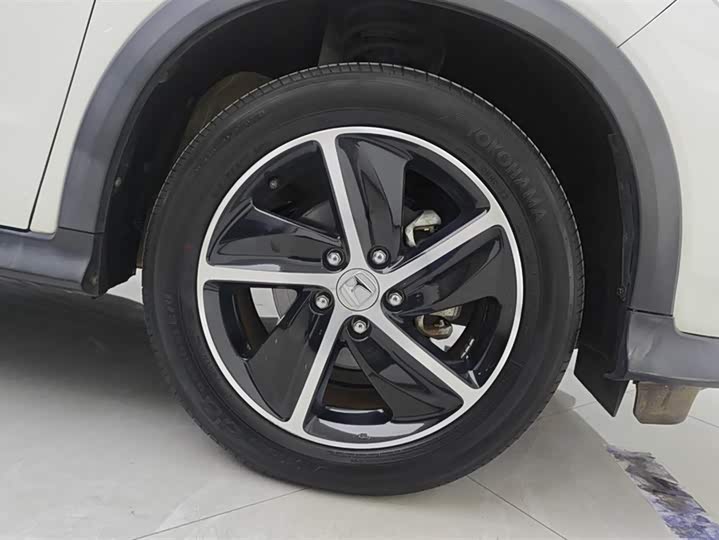 Фото 6 - Honda Vezel