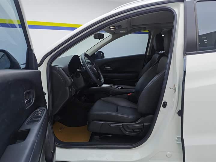 Фото 9 - Honda Vezel