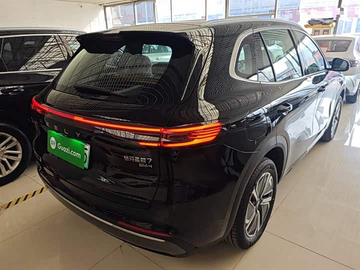 Фото 7 - Geely Galaxy Starship 7