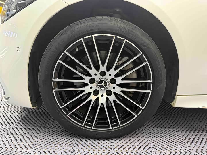 Фото 5 - Mercedes-Benz C-Class