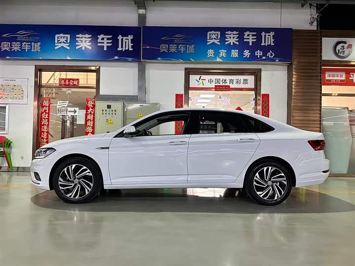 Фото 4 - Volkswagen Sagitar L