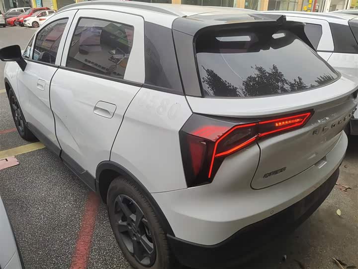 Фото 5 - Geely Geometry E Firefly