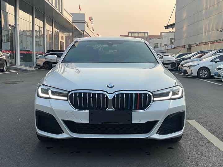 Фото 2 - BMW 5 Series