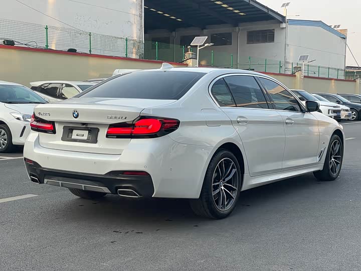 Фото 4 - BMW 5 Series