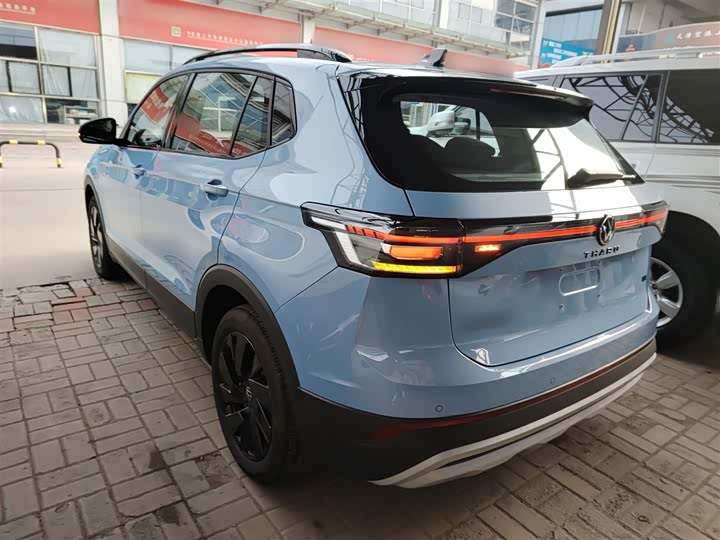 Фото 5 - Volkswagen Tharu