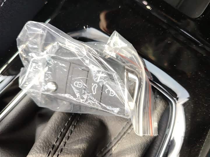 Фото 9 - Volkswagen Tharu