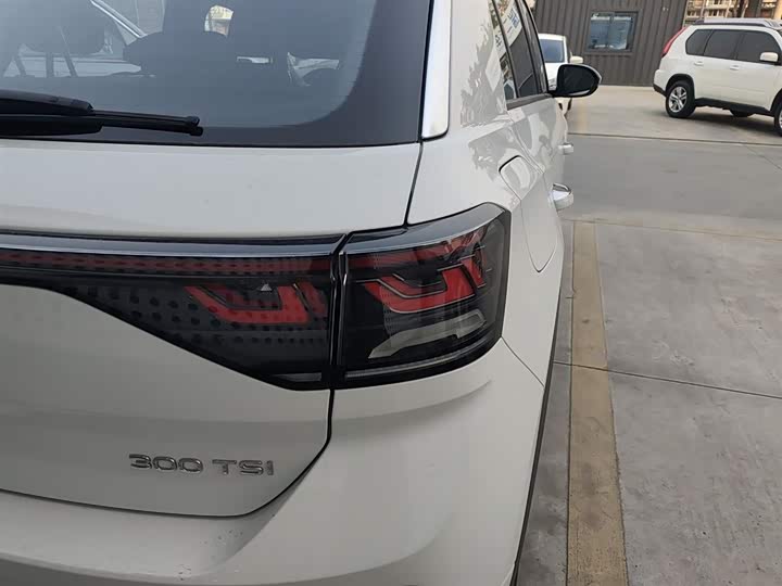 Фото 8 - Volkswagen T-Roc