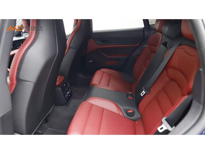 Фото 7 - Porsche Taycan