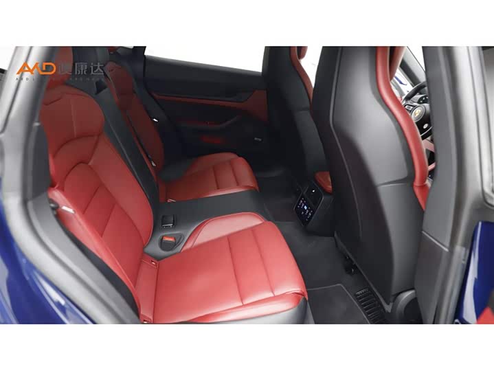 Фото 8 - Porsche Taycan