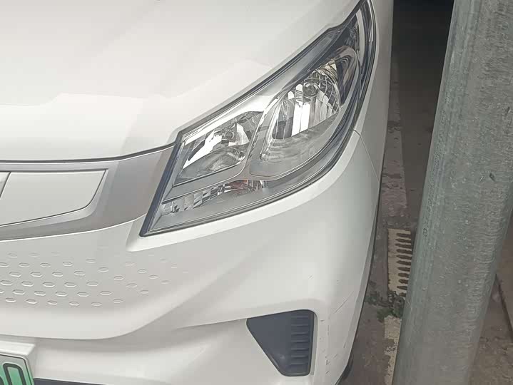 Фото 3 - Maxus EV30