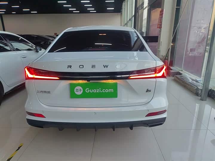 Фото 6 - Roewe i5