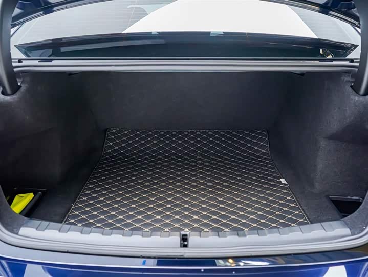 Фото 9 - BMW 3 Series