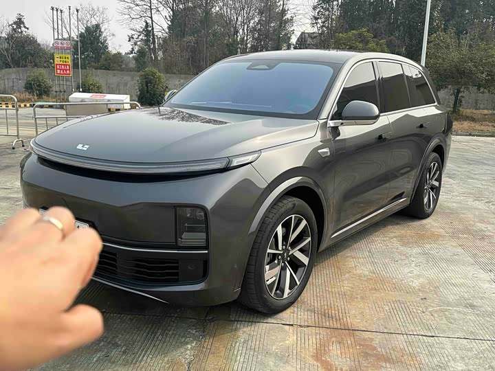 Фото 1 - LiXiang L8