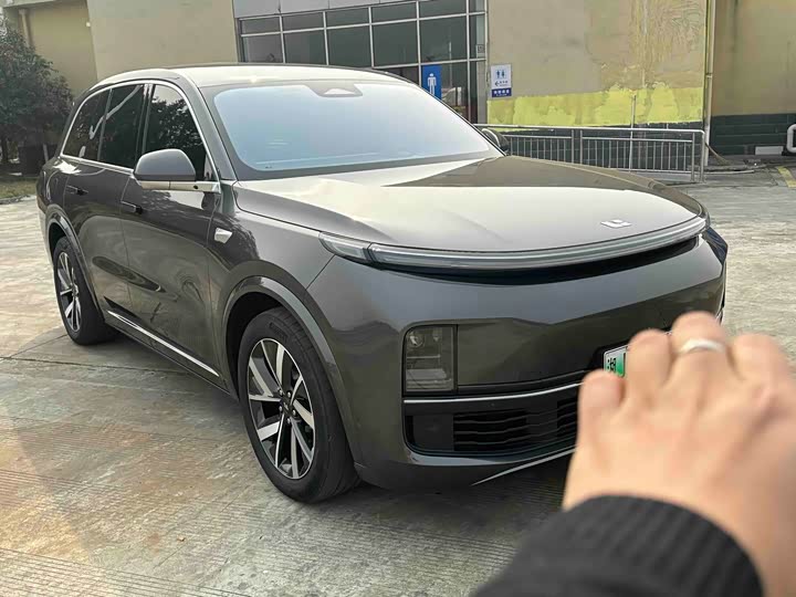 Фото 2 - LiXiang L8