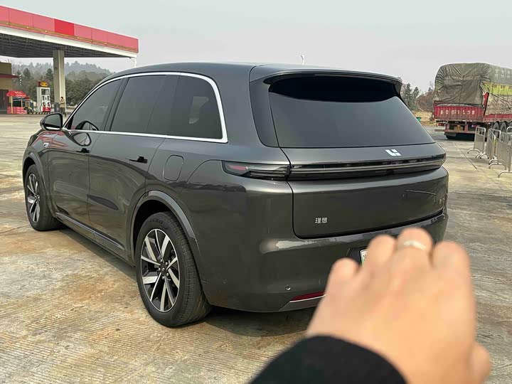 Фото 9 - LiXiang L8