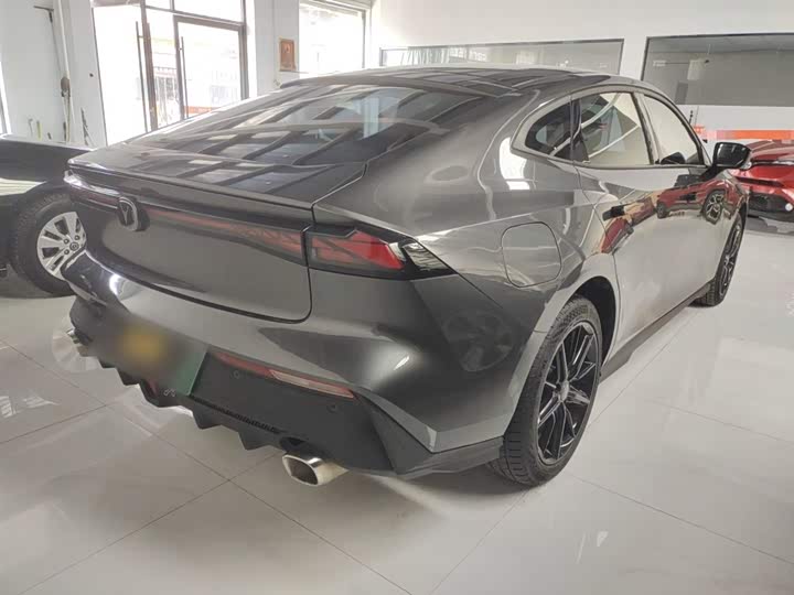 Фото 7 - Changan UNI-V Hybrid