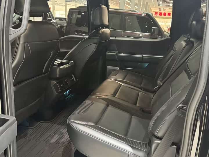 Фото 5 - Ford F-150 Raptor