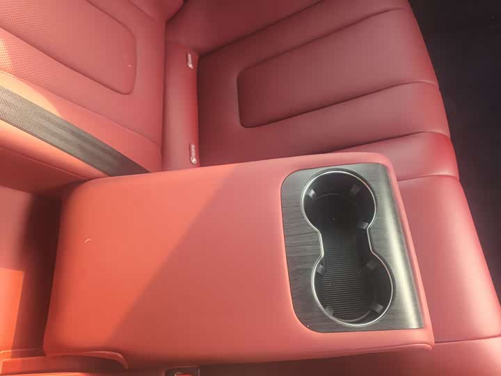 Фото 9 - Luxeed S7