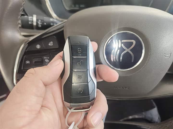 Фото 9 - BYD Han