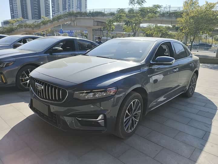 Фото 3 - Geely Preface