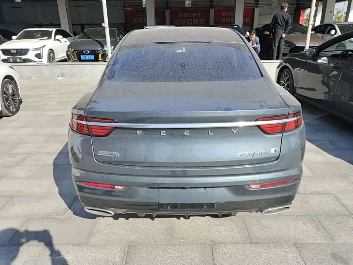 Фото 9 - Geely Preface