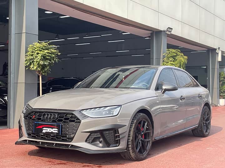 Фото 1 - Audi A4L