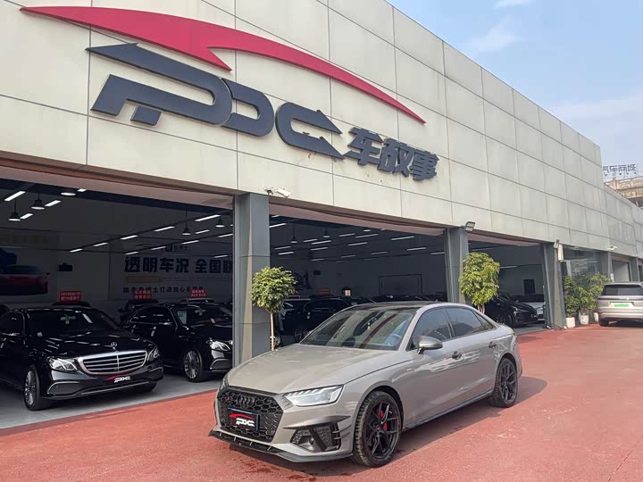 Фото 4 - Audi A4L