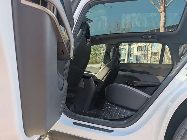 Фото 6 - Hongqi EHS7 (Tiangong 08)