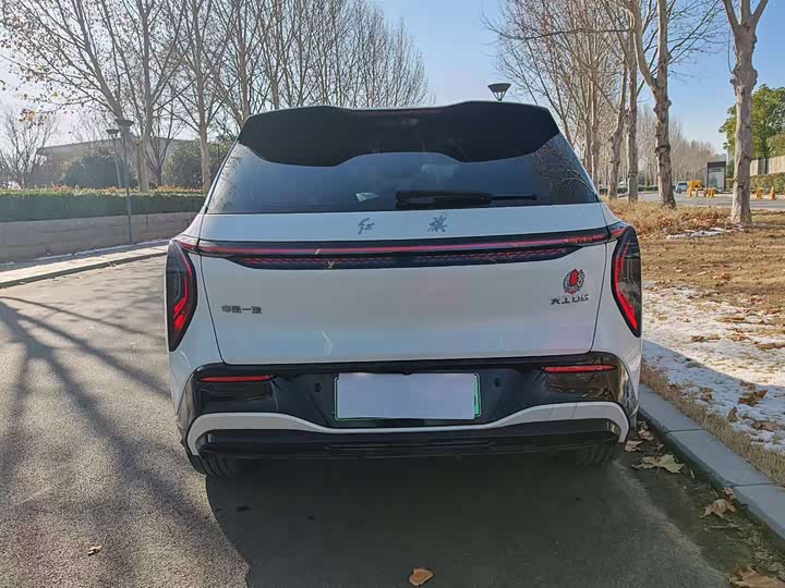 Фото 9 - Hongqi EHS7 (Tiangong 08)