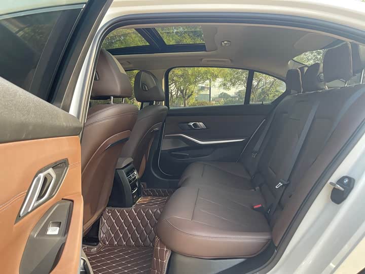 Фото 9 - BMW 3 Series