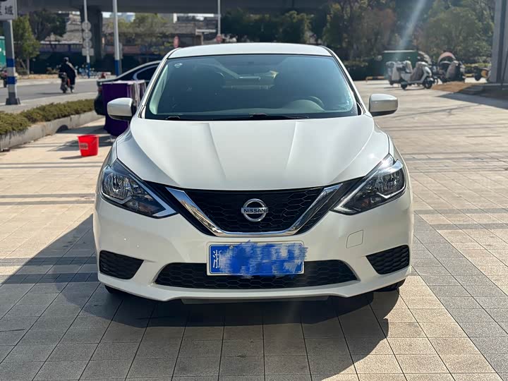 Фото 2 - Nissan Sylphy