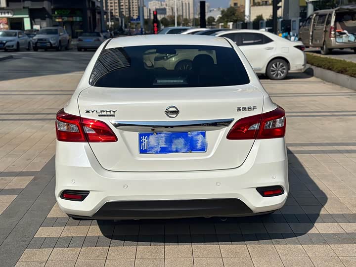 Фото 8 - Nissan Sylphy