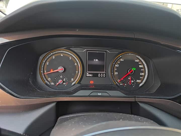 Фото 4 - Volkswagen Tharu