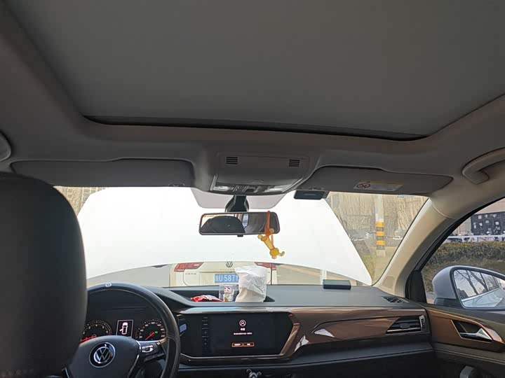 Фото 9 - Volkswagen Tharu