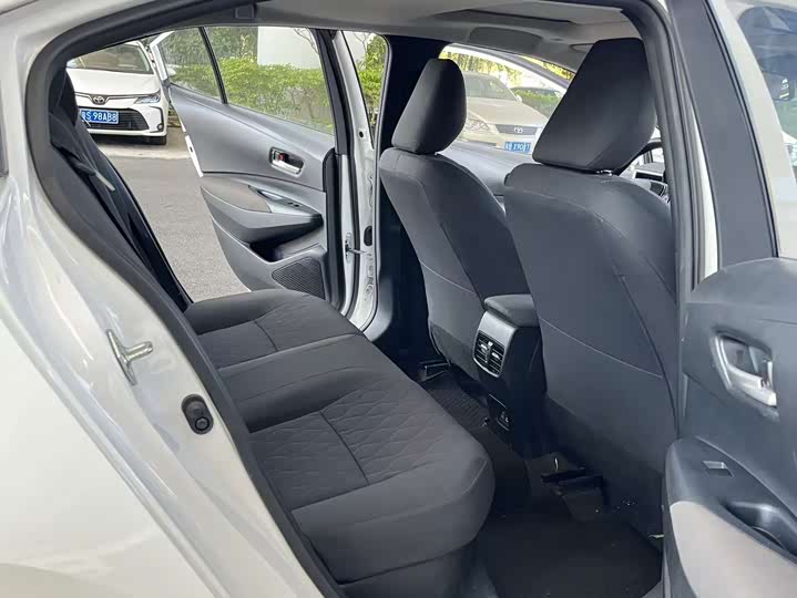 Фото 9 - Toyota Corolla