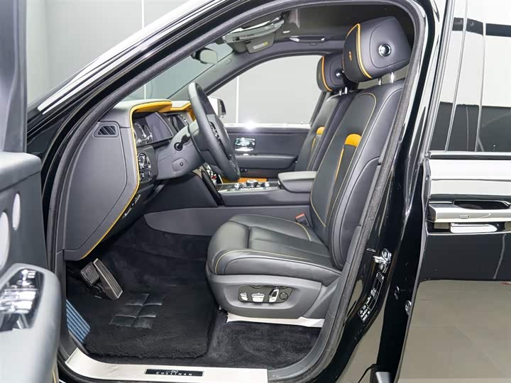 Фото 8 - Rolls-Royce Cullinan