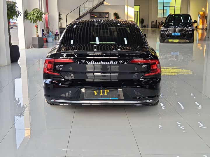 Фото 8 - Volvo S90