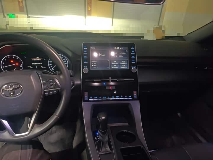 Фото 6 - Toyota Avalon