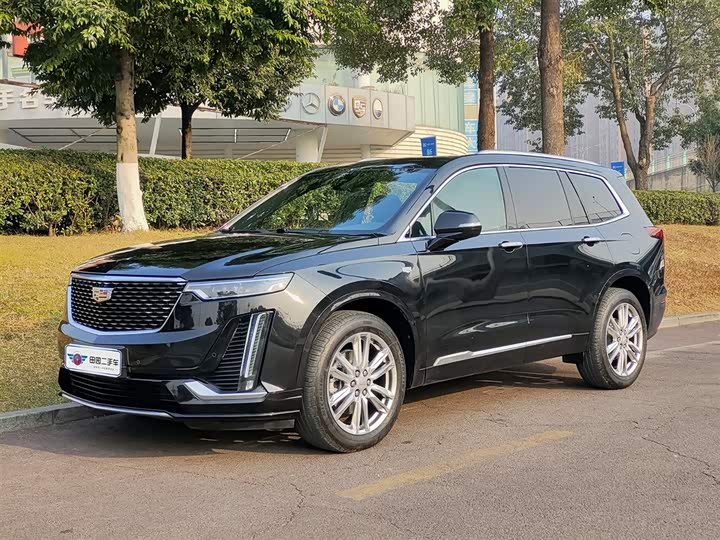 Фото 1 - Cadillac XT6