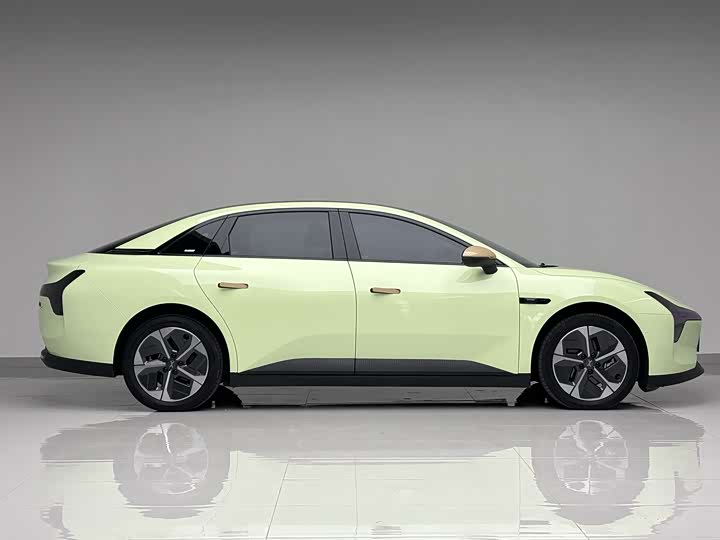 Фото 4 - XPeng Mona M03