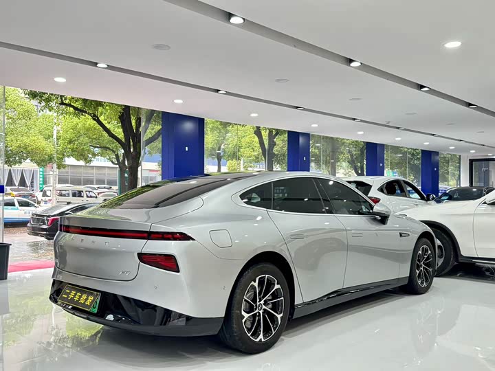 Фото 7 - XPeng P7