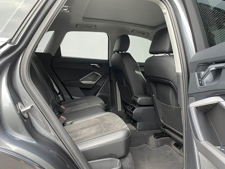 Фото 9 - Audi Q3